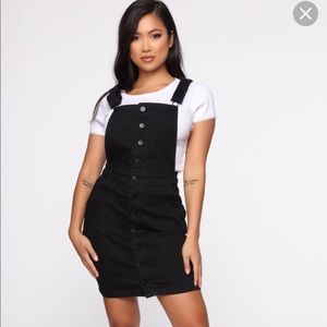 Fashionnova overall dress size M